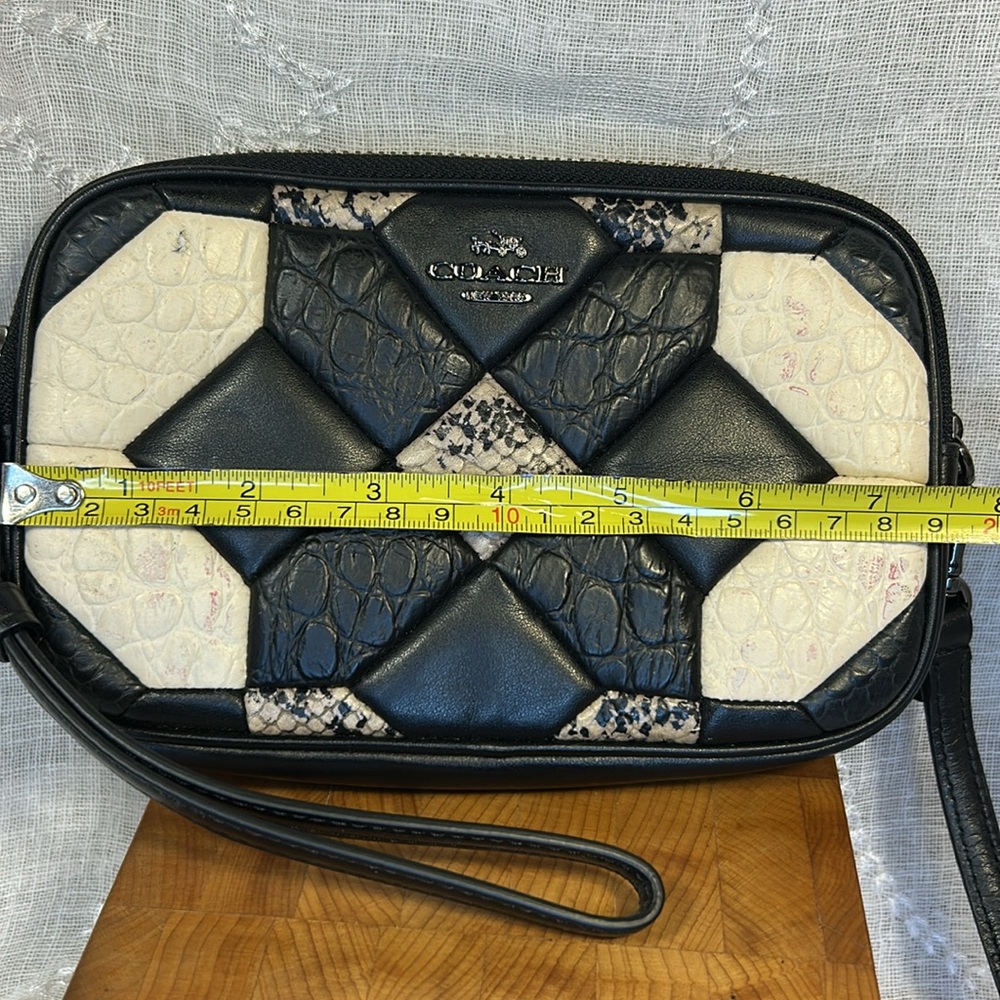 Coach compact cross body shoulder pocketbook - Picture 3 of 16
